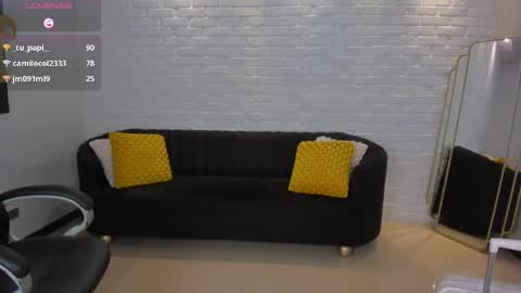 Snapshot of veronicacruz1 chatting on 02-14-25, 09:56 Vero online show from 02-14-25, 09:56