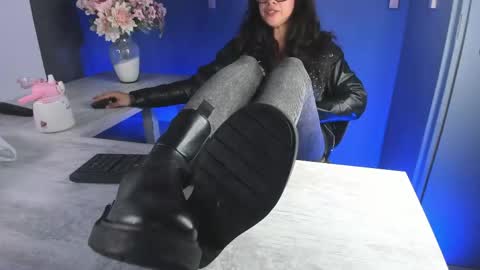 Snapshot of veronicafalcon chatting on 05-06-26, 09:53 Veronica online show from 05-06-26, 09:53