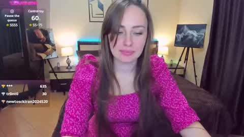 Snapshot of veronicafreman chatting on 12-16-24, 01:11 Veronica online show from 12-16-24, 01:11