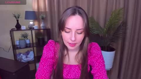 Snapshot of veronicafreman chatting on 12-17-24, 06:35 Veronica online show from 12-17-24, 06:35