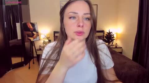 Snapshot of veronicafreman chatting on 01-03-25, 05:28 Veronica online show from 01-03-25, 05:28