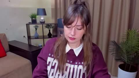 Snapshot of veronicafreman chatting on 10-13-25, 09:31 Veronica online show from 10-13-25, 09:31