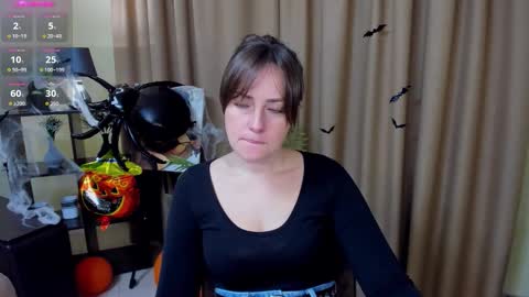 Snapshot of veronicafreman chatting on 10-28-25, 06:06 Veronica online show from 10-28-25, 06:06