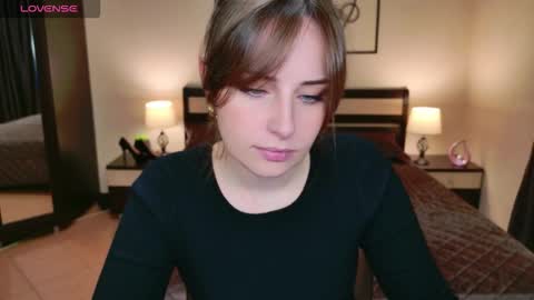 Snapshot of veronicafreman chatting on 11-16-25, 05:13 Veronica online show from 11-16-25, 05:13