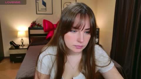 Veronica online show from 04-19-26, 05:29