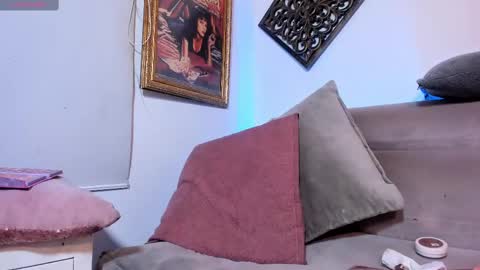 Veronica Gills online show from 03-04-25, 07:22