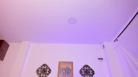 Veronica Gills online show from 10-12-25, 04:00