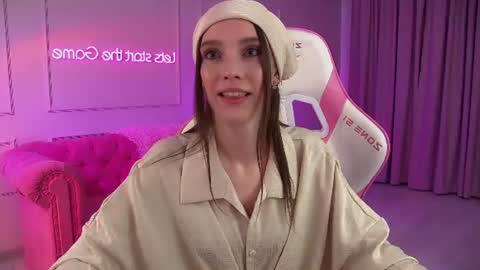 Snapshot of veronicavance chatting on 06-24-26, 06:40 Veronica online show from 06-24-26, 06:40