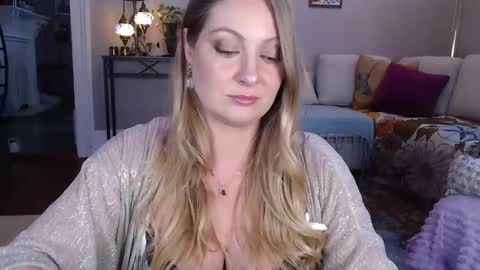 Veronica Weston online show from 02-01-25, 08:26