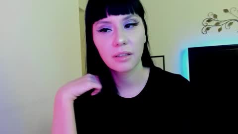 Snapshot of veronika_blak chatting on 12-19-25, 02:29 Miss Veronika Blak online show from 12-19-25, 02:29