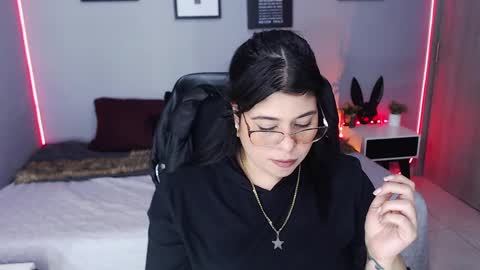 Snapshot of veronika_metalstar chatting on 02-01-25, 07:02 Miss Veronika online show from 02-01-25, 07:02