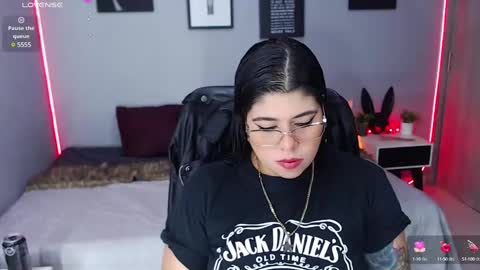 Snapshot of veronika_metalstar chatting on 02-11-25, 10:04 Miss Veronika online show from 02-11-25, 10:04