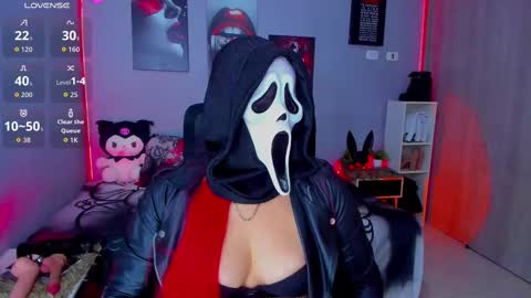 Snapshot of veronika_metalstar chatting on 10-13-25, 05:35 Miss Veronika online show from 10-13-25, 05:35