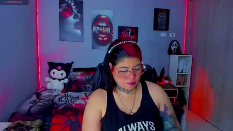 Snapshot of veronika_metalstar chatting on 11-05-25, 07:52 Miss Veronika online show from 11-05-25, 07:52