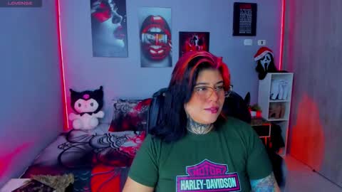 Snapshot of veronika_metalstar chatting on 11-17-25, 07:36 Miss Veronika online show from 11-17-25, 07:36