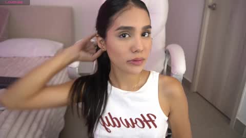  V A L  help me reach 100likes online show from 03-07-26, 03:42