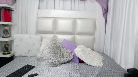 Snapshot of verosantana1 chatting on 02-26-25, 01:11 Vernica online show from 02-26-25, 01:11