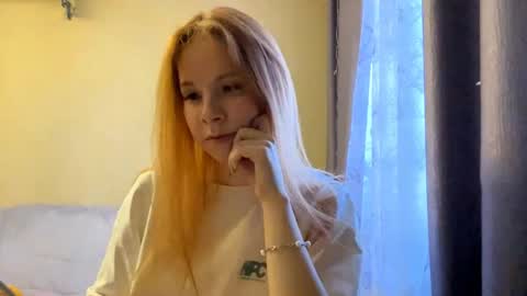 Lina online show from 06-05-26, 12:11