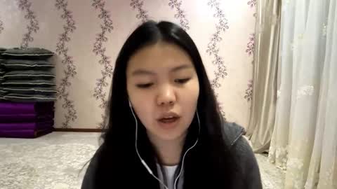 Adele online show from 02-04-26, 06:47