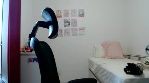 veruca99 online show from 05-25-26, 01:17