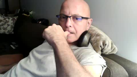 Snapshot of veryharrrrd chatting on 12-15-24, 12:06 Marco online show from 12-15-24, 12:06