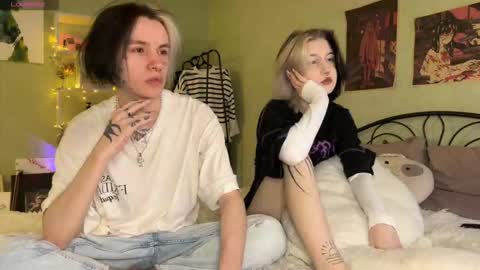 veryraretwins online show from 09-26-25, 04:44