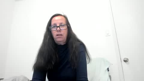 Snapshot of verysassypeachgoddess chatting on 06-15-26, 12:40 verysassypeachgoddess online show from 06-15-26, 12:40