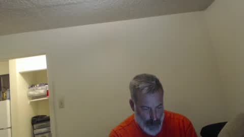 Snapshot of veryveryhairmanindenver chatting on 12-03-24, 12:46 hairy man online show from 12-03-24, 12:46