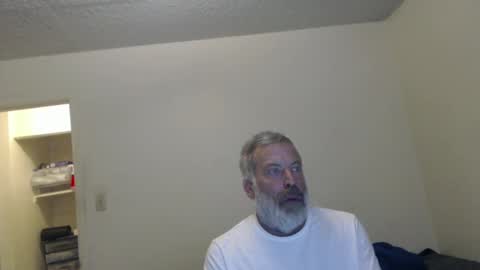 Snapshot of veryveryhairmanindenver chatting on 12-10-24, 12:50 hairy man online show from 12-10-24, 12:50