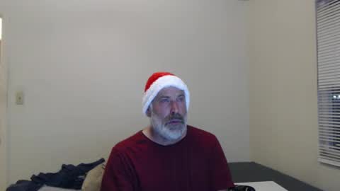 Snapshot of veryveryhairmanindenver chatting on 12-26-24, 12:46 hairy man online show from 12-26-24, 12:46