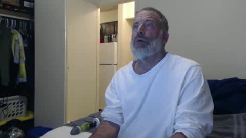 Snapshot of veryveryhairmanindenver chatting on 01-14-25, 12:54 hairy man online show from 01-14-25, 12:54