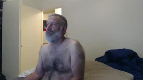 Snapshot of veryveryhairmanindenver chatting on 01-19-25, 01:32 hairy man online show from 01-19-25, 01:32