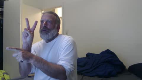 Snapshot of veryveryhairmanindenver chatting on 01-20-25, 12:46 hairy man online show from 01-20-25, 12:46