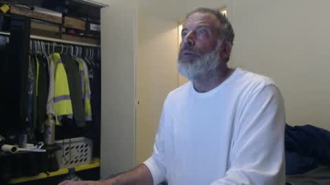 Snapshot of veryveryhairmanindenver chatting on 01-28-25, 12:47 hairy man online show from 01-28-25, 12:47