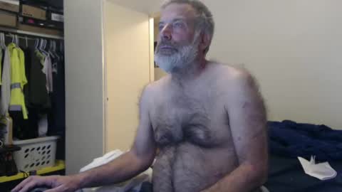 Snapshot of veryveryhairmanindenver chatting on 02-22-25, 01:00 hairy man online show from 02-22-25, 01:00