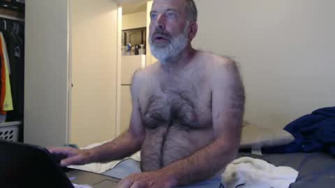 Snapshot of veryveryhairmanindenver chatting on 03-09-25, 01:04 hairy man online show from 03-09-25, 01:04