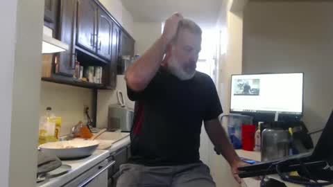 Snapshot of veryveryhairmanindenver chatting on 09-18-25, 12:01 hairy man online show from 09-18-25, 12:01