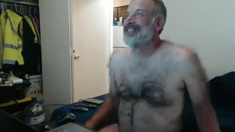 Snapshot of veryveryhairmanindenver chatting on 10-11-25, 11:58 hairy man online show from 10-11-25, 11:58