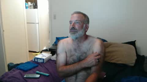 Snapshot of veryveryhairmanindenver chatting on 10-27-25, 12:15 hairy man online show from 10-27-25, 12:15