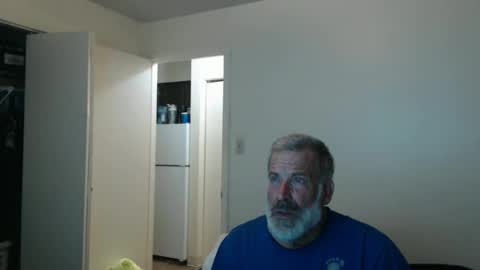 Snapshot of veryveryhairmanindenver chatting on 02-14-26, 12:51 hairy man online show from 02-14-26, 12:51