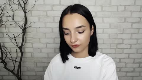 Snapshot of veryveryshygirl chatting on 12-07-24, 12:24 Ana online show from 12-07-24, 12:24