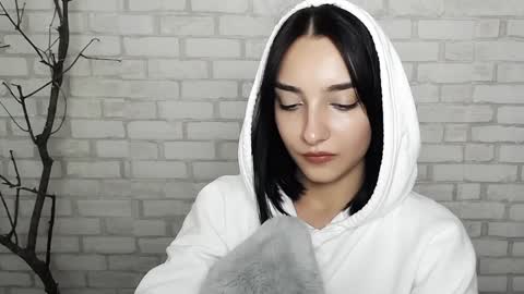 Snapshot of veryveryshygirl chatting on 12-12-24, 11:29 Ana online show from 12-12-24, 11:29