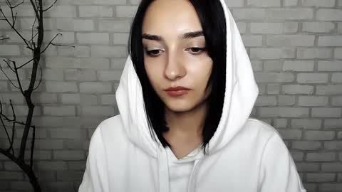 Snapshot of veryveryshygirl chatting on 12-12-24, 02:44 Ana online show from 12-12-24, 02:44