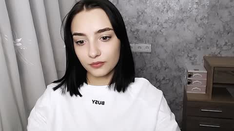 Snapshot of veryveryshygirl chatting on 01-09-25, 08:45 Ana online show from 01-09-25, 08:45