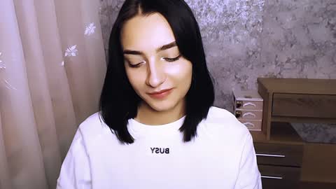 Snapshot of veryveryshygirl chatting on 01-09-25, 11:47 Ana online show from 01-09-25, 11:47