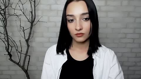 Snapshot of veryveryshygirl chatting on 01-12-25, 07:10 Ana online show from 01-12-25, 07:10