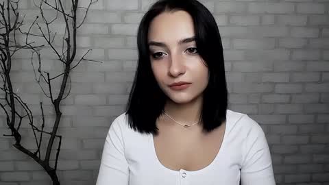 Snapshot of veryveryshygirl chatting on 01-13-25, 04:19 Ana online show from 01-13-25, 04:19