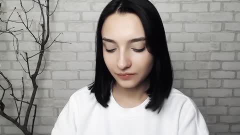 Snapshot of veryveryshygirl chatting on 01-21-25, 04:27 Ana online show from 01-21-25, 04:27