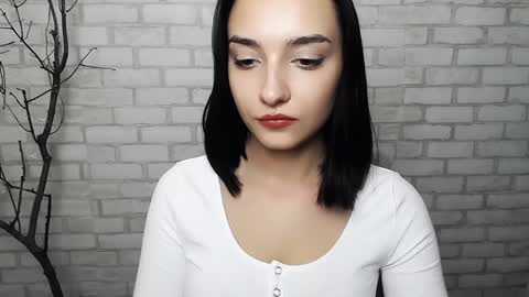 Snapshot of veryveryshygirl chatting on 01-23-25, 05:42 Ana online show from 01-23-25, 05:42