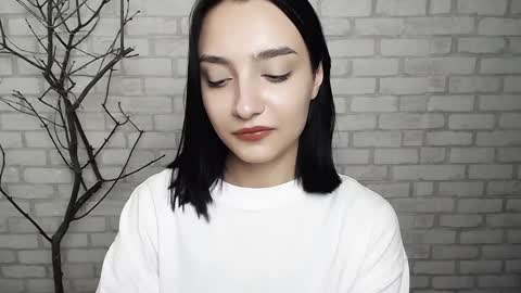 Snapshot of veryveryshygirl chatting on 02-07-25, 04:14 Ana online show from 02-07-25, 04:14